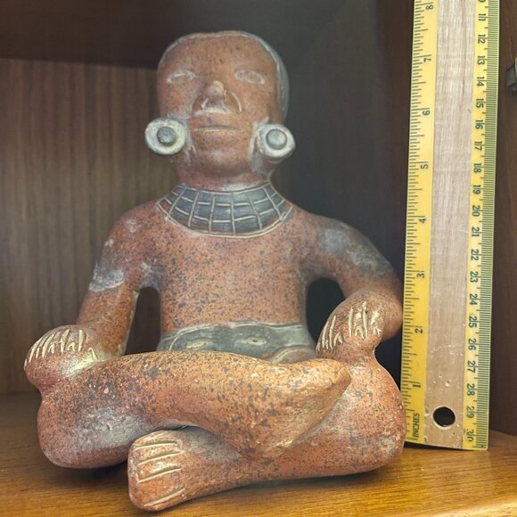 Handcrafted Native Indigenous South American Clay Pottery Sitting Woman  Basket - Picture 5 of 11